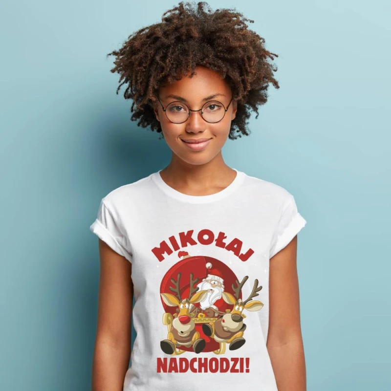 Koszulka Damska T-Shirt Świąteczna Mikołaj Nadchodzi
