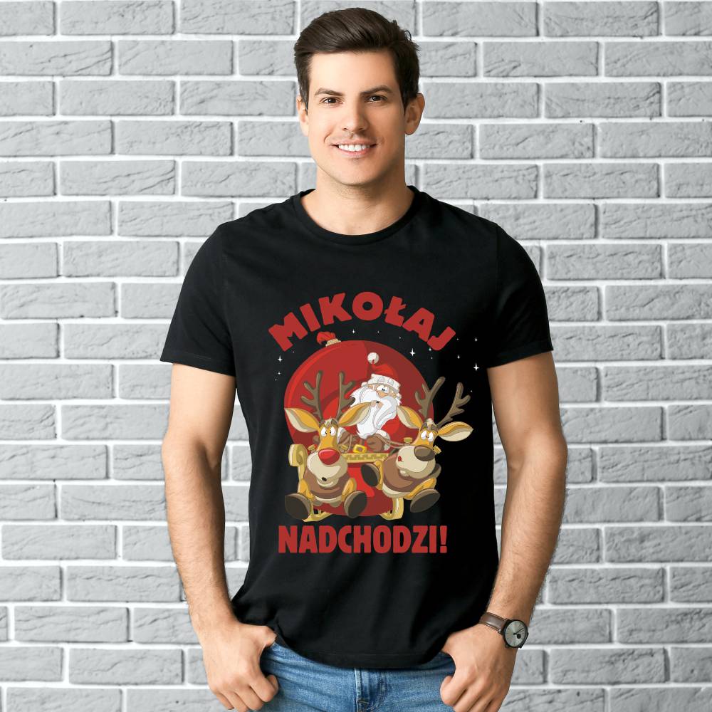 Koszulka Męska T-Shirt Świąteczna Mikołaj Nadchodzi