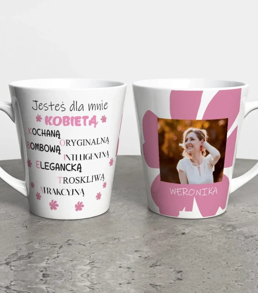 Kubek Latte Na Dzień Kobiet Ze Zdjęciem i Imieniem – miniatura 1000 × 1134