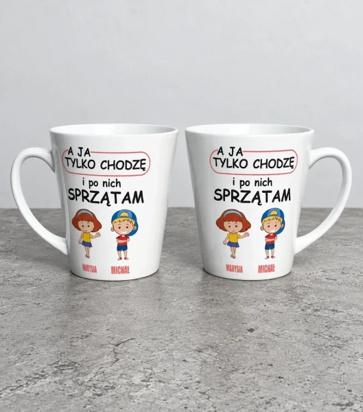 Kubek Latte Na Dzień Mamy Tylko Chodzę I Po Nich Sprzątam – miniatura 1000 × 1134