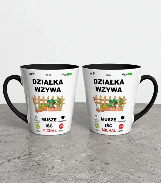 Kubek Latte Dla Taty Działka Wzywa – miniatura 1000 × 1134