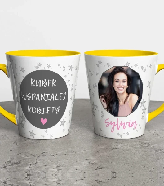 Kubek Latte Na Dzień Kobiet Ze Zdjęciem i Imieniem – miniatura 1000 × 1134
