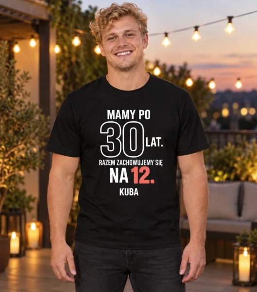 Koszulka na kawalerski „Matematyka ekipy” z imieniem – czarna na modelu